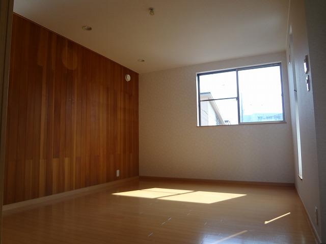 Living. Good day for the south-facing