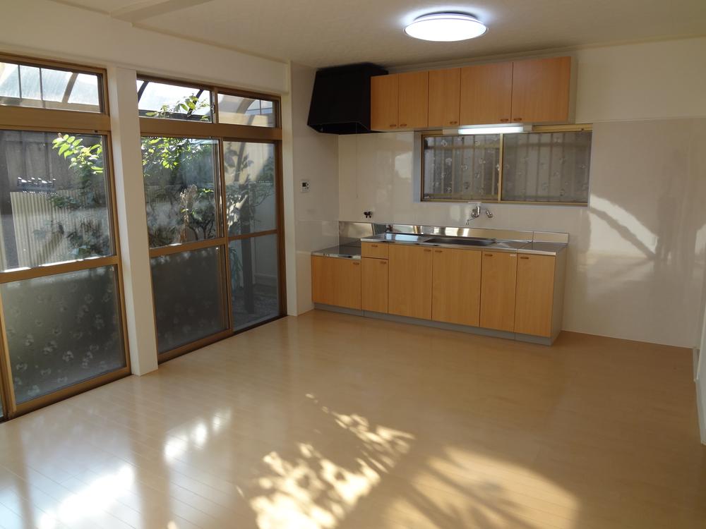 Kitchen. Indoor (11 May 2013) Shooting