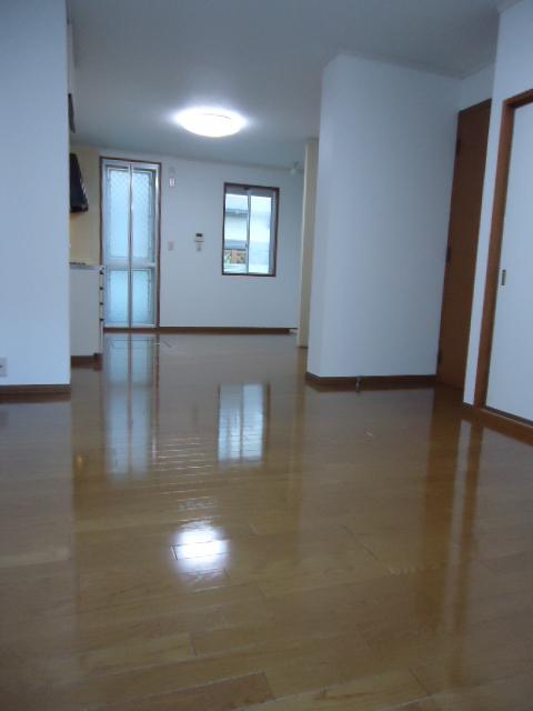 Living. Indoor (12 May 2012) shooting