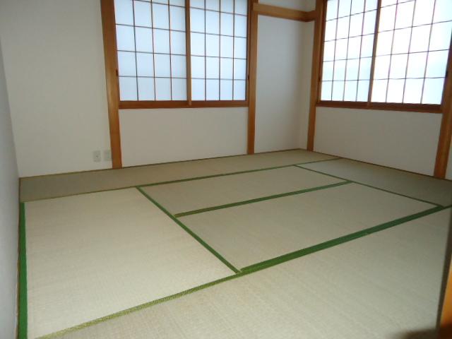 Non-living room. Second floor Japanese-style room (12 May 2012) shooting