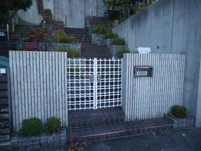 Entrance. Local (12 May 2012) shooting