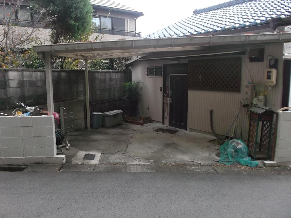 Local appearance photo. Local (10 May 2013) Shooting