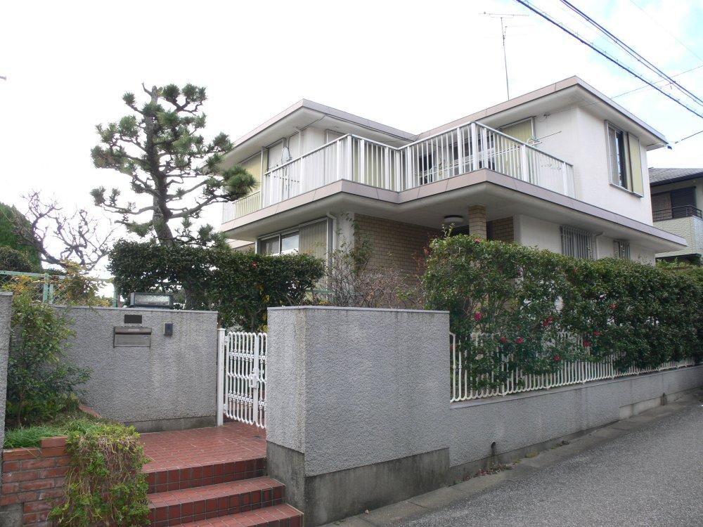 Local appearance photo. Local (12 May 2013) Shooting