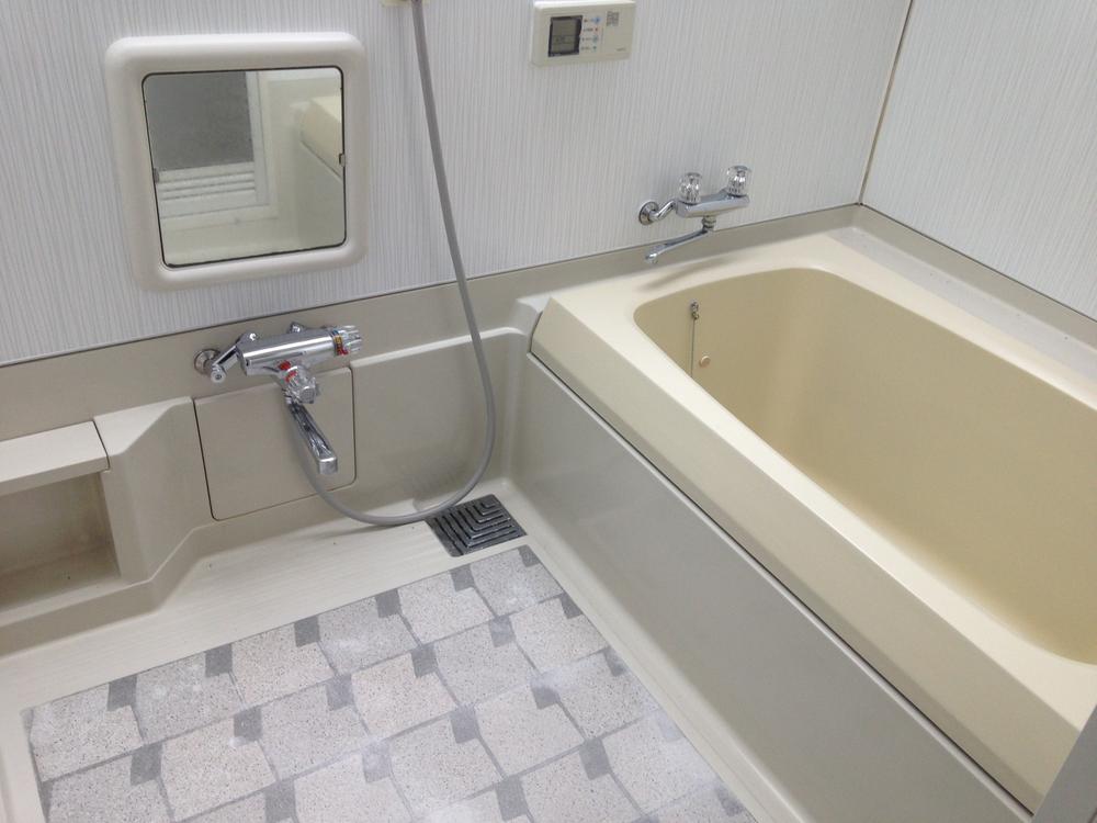 Bathroom. Indoor (June 2013) Shooting