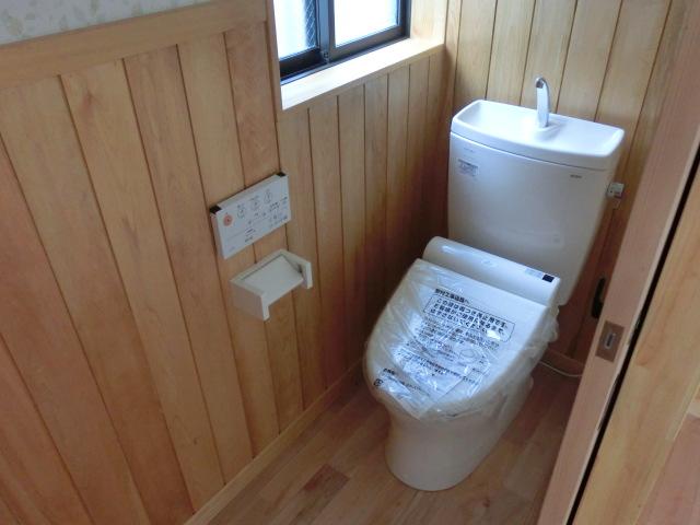 Toilet. Indoor (April 2013) Shooting