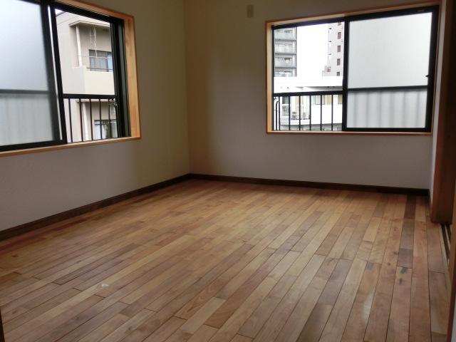 Non-living room. Indoor (April 2013) Shooting