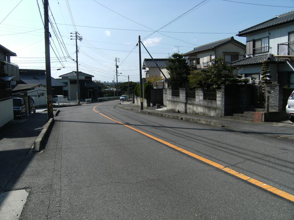 Local photos, including front road. Local (10 May 2013) Shooting