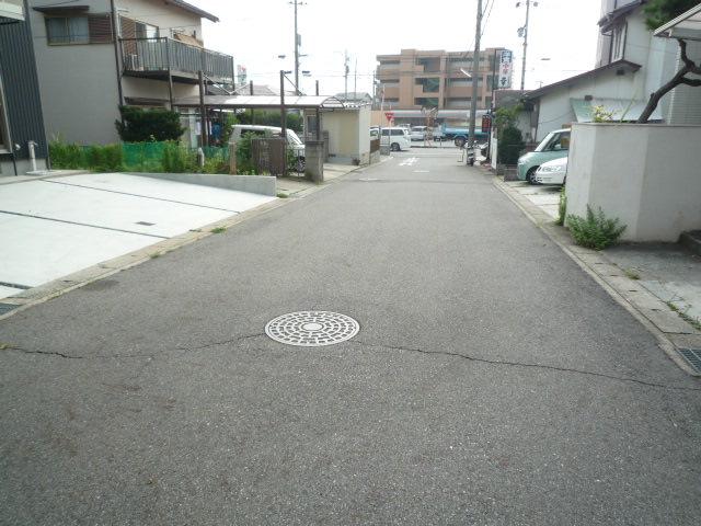 Local photos, including front road. Local (July 2013) Shooting