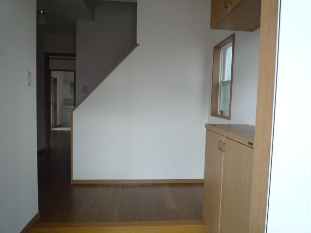 Entrance. Local (11 May 2013) Shooting