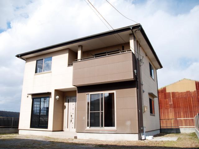 Local appearance photo. 2007 Built, Renovated Play house!