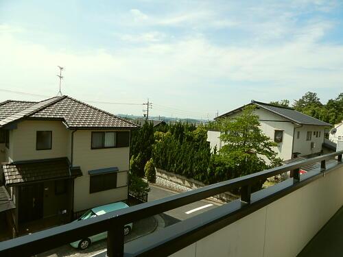 View photos from the dwelling unit. View 1