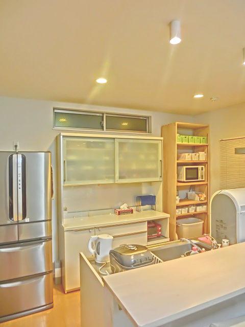 Kitchen. Even the kitchen, It is fashionable in IH cooking!