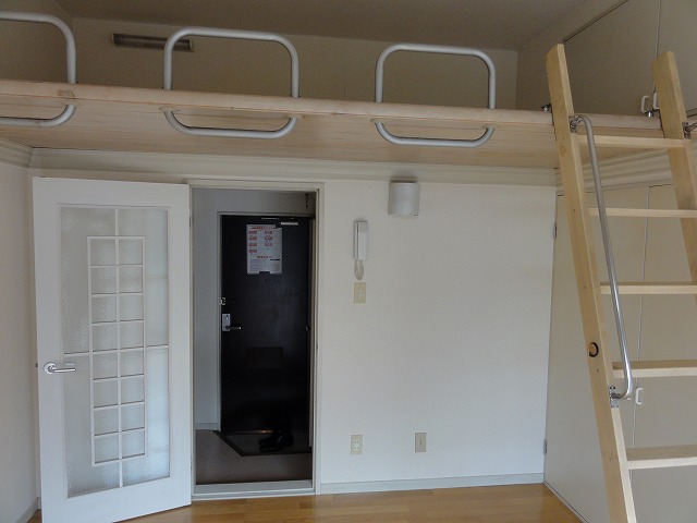 Living and room