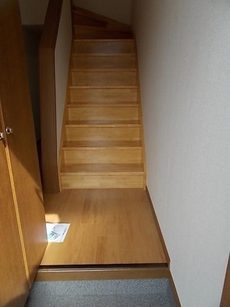Entrance. It is entrance. 