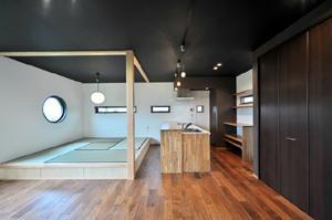 Living. Open-minded tatami corner!