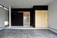 Parking lot. Spacious inner garage