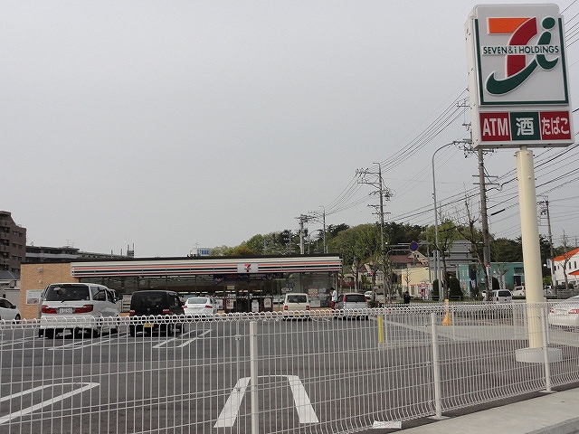 Convenience store. Seven-Eleven Okazaki Ketsumachi store up (convenience store) 760m