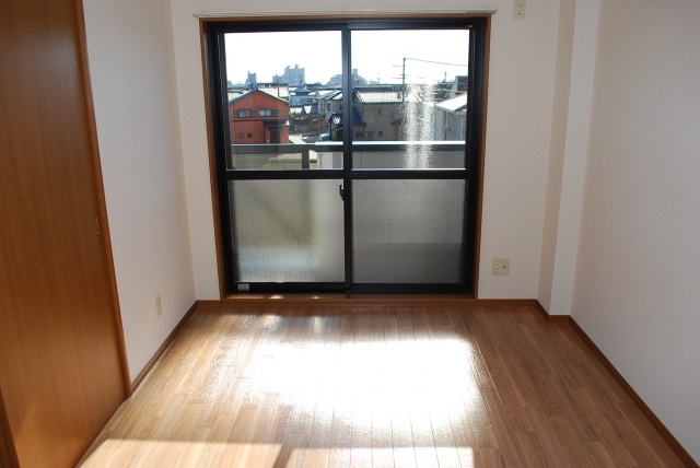 Living and room. Day ・ Ventilation outstanding living environment
