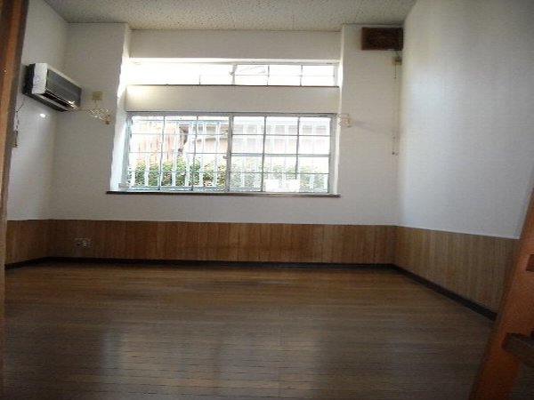 Living and room