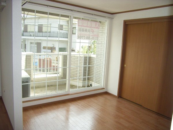 Living and room