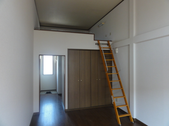 Living and room