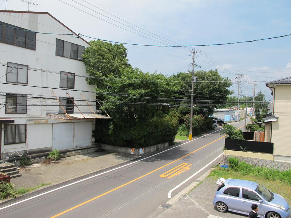 Local appearance photo. North road !!