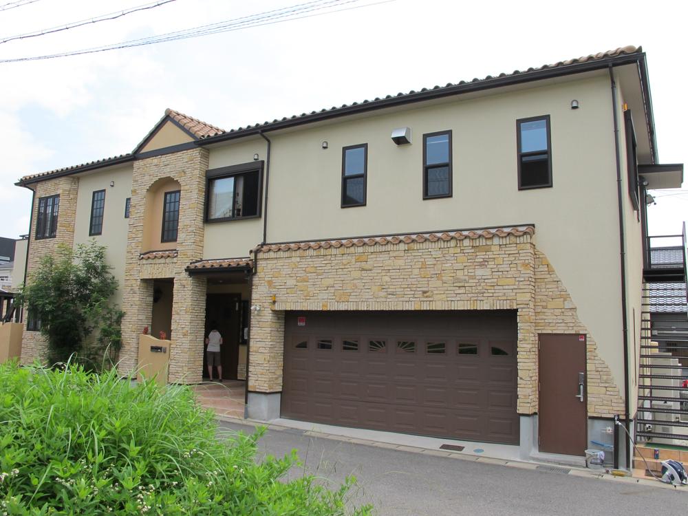 Local appearance photo. Appearance from the front!