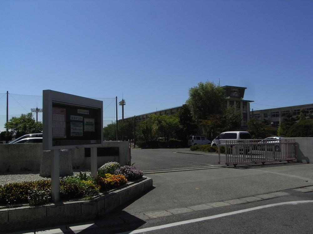 Junior high school. Owariasahi TatsuAsahi until junior high school 2000m