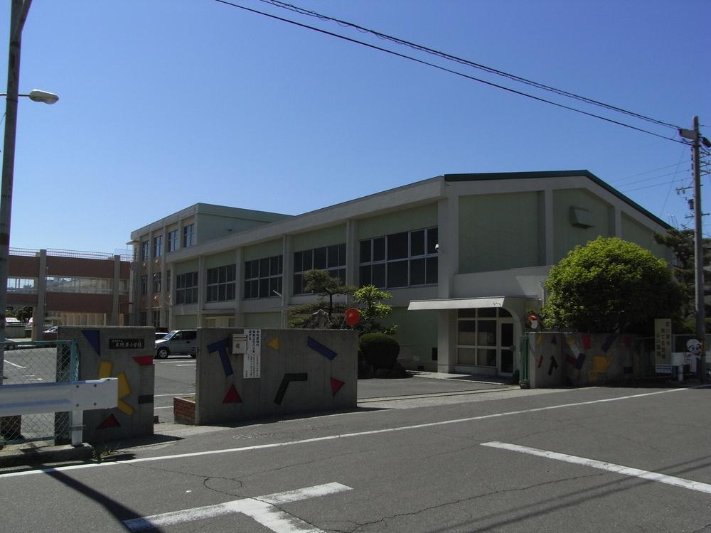 Primary school. Owariasahi Municipal Honchi 830m to the original elementary school