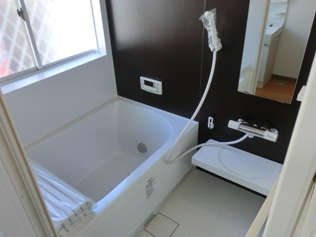 Bathroom. Indoor (10 May 2013) Shooting