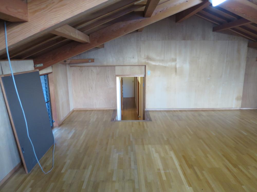Other. Atelier on the garage