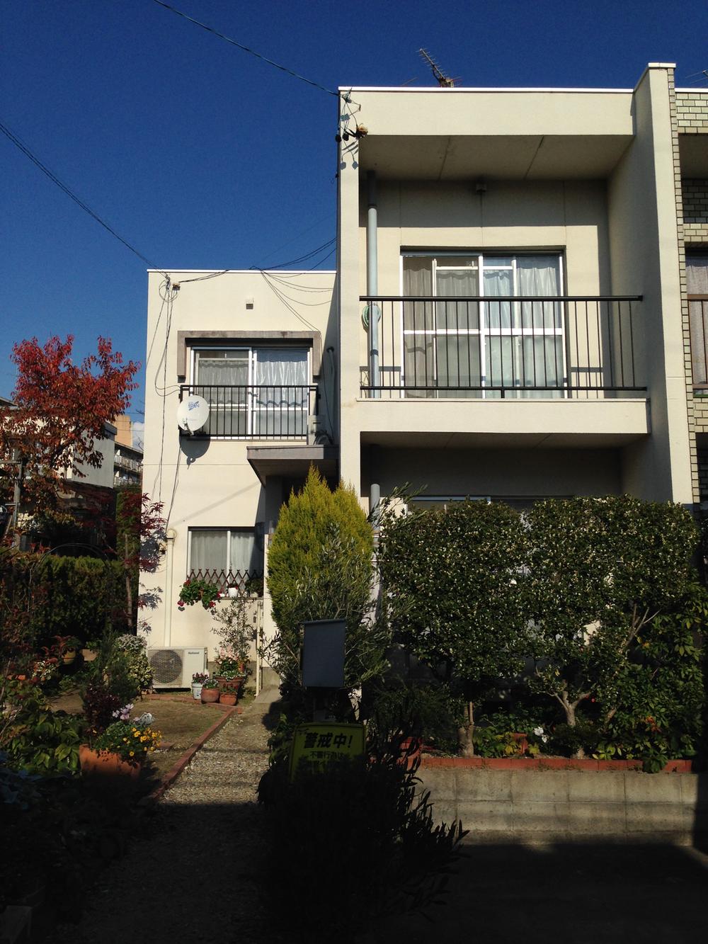 Local appearance photo. Local (12 May 2013) Shooting