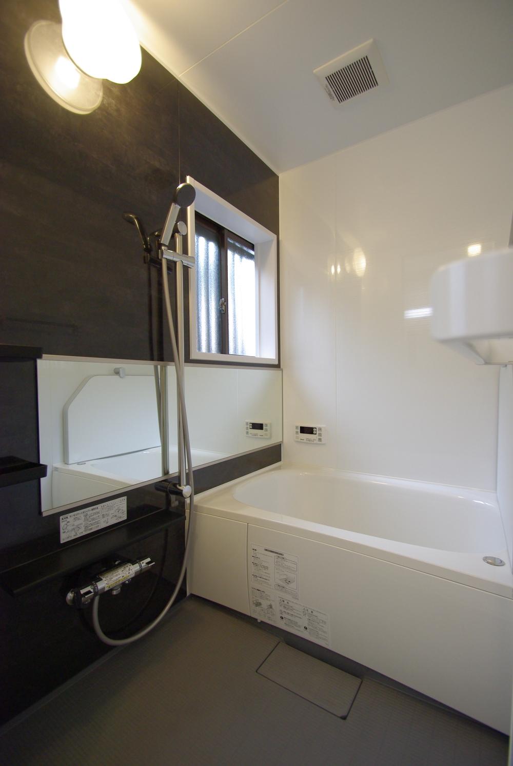 Bathroom. Indoor (10 May 2013) Shooting