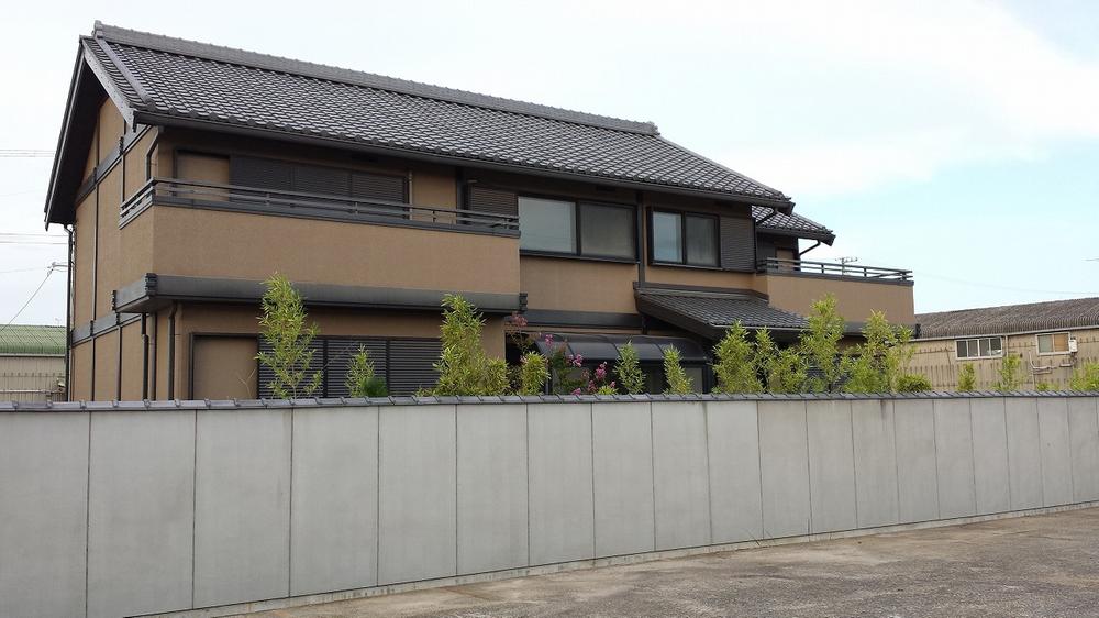 Local appearance photo