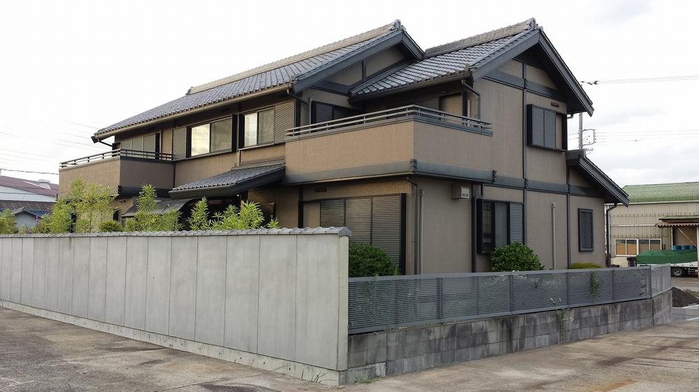 Local appearance photo