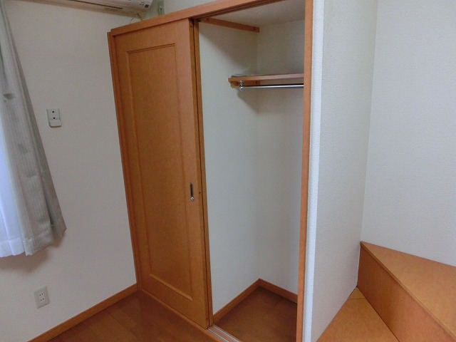 Receipt.  ※ Second floor living room will be the carpet.