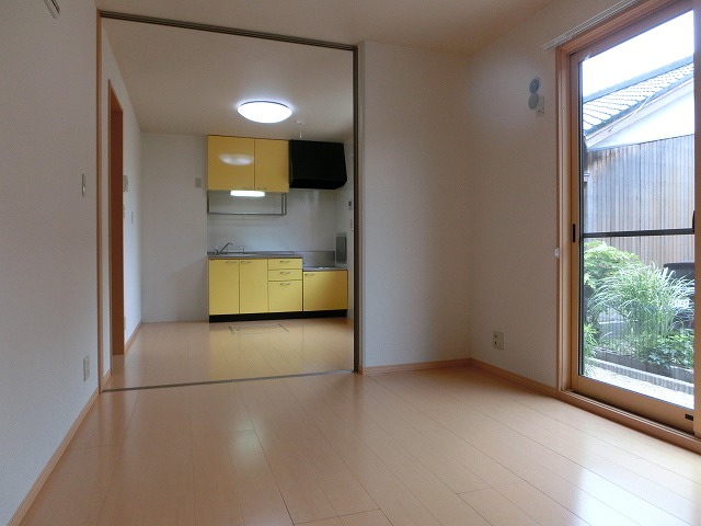 Other room space. Western style room 7 Pledge