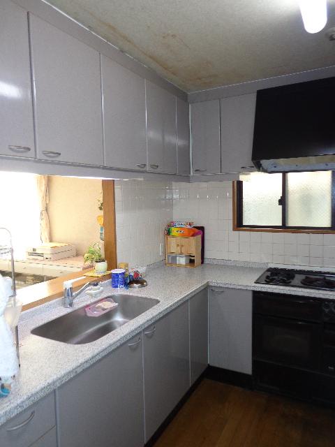 Kitchen. 2013 October shooting