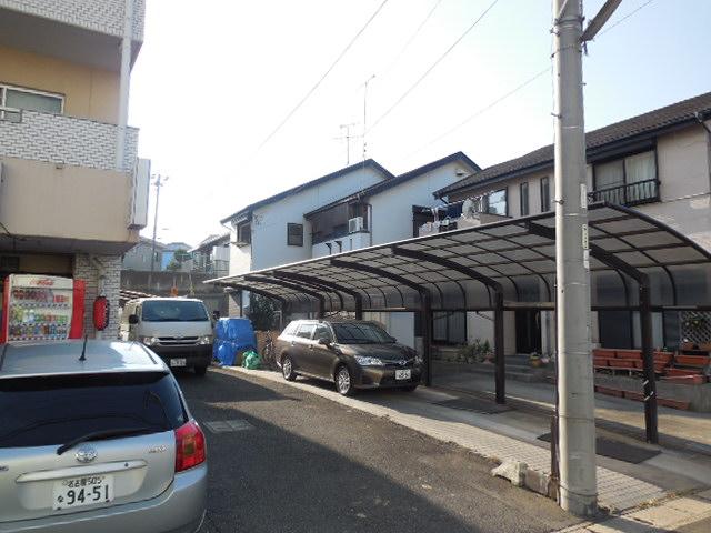 Local appearance photo. Local (11 May 2013) Shooting