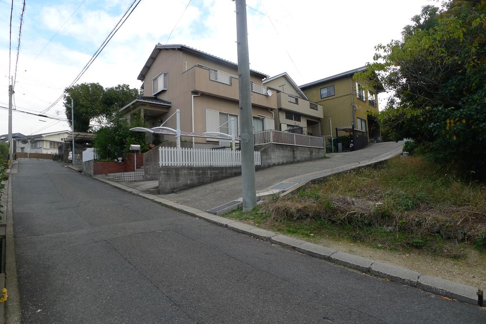 Local photos, including front road. Local (11 May 2013) Shooting