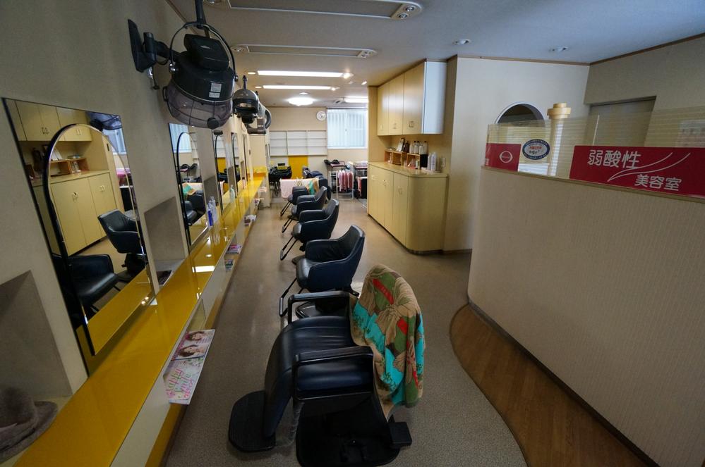 Other introspection. First floor store