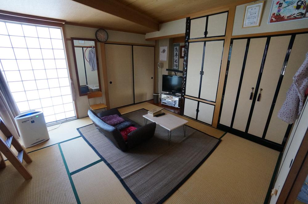 Non-living room. Second floor Japanese-style room