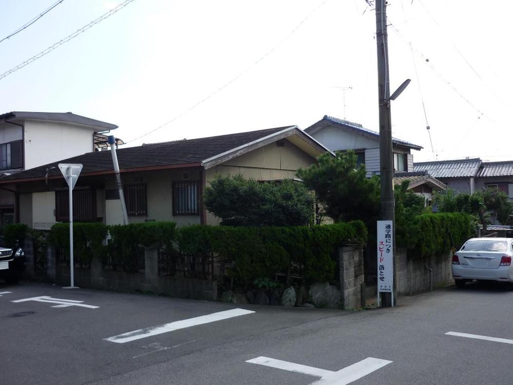 Local appearance photo