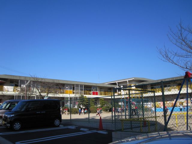 kindergarten ・ Nursery. Blue Bird nursery school (kindergarten ・ 390m to the nursery)