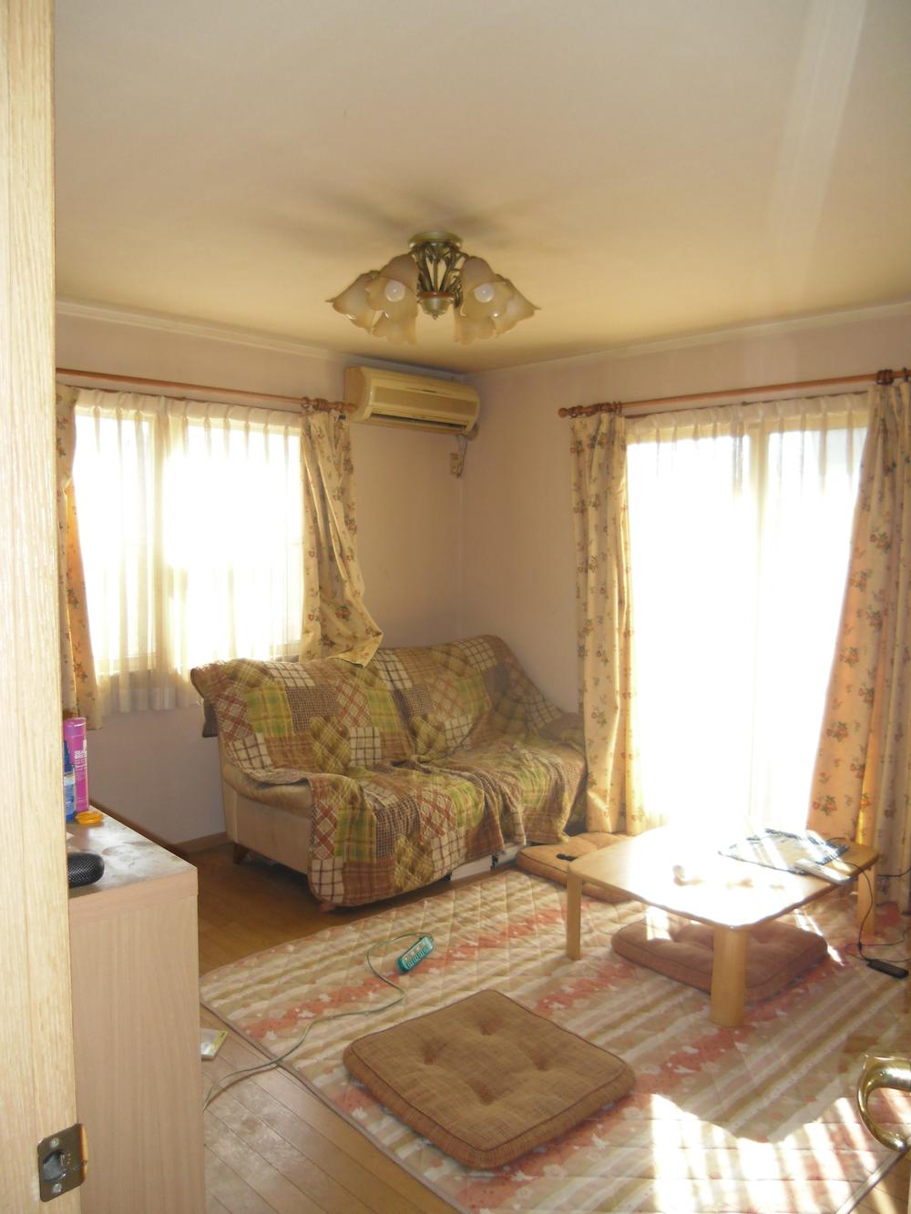 Living. Indoor (11 May 2013) Shooting