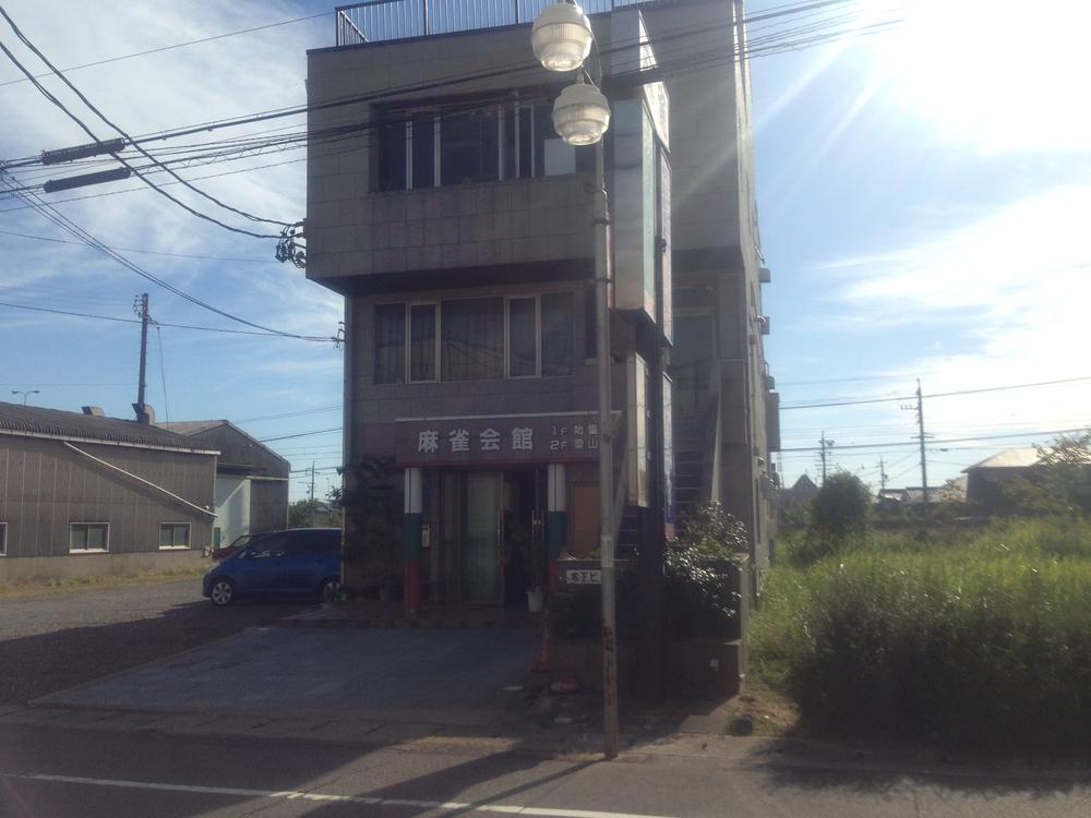 Local appearance photo