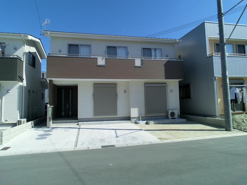 Local appearance photo. The building is a photograph of the south.