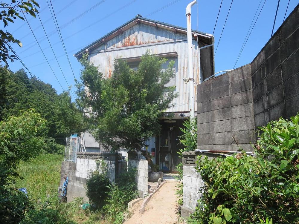 Local appearance photo