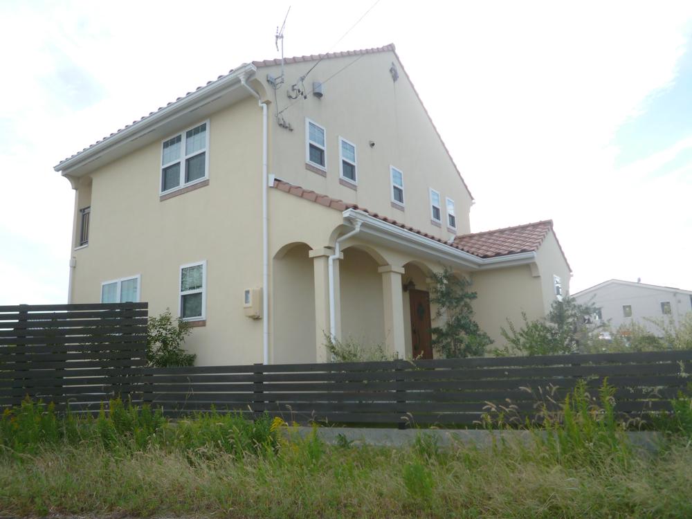 Local appearance photo. It is a single item in a quiet residential area! !