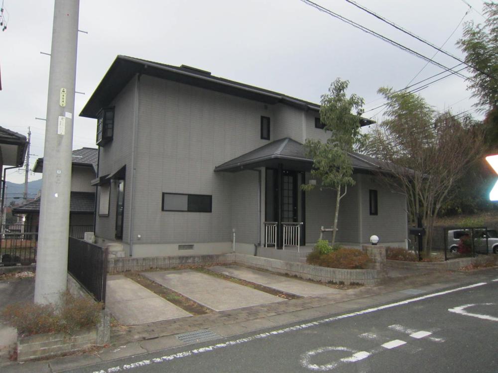 Local appearance photo